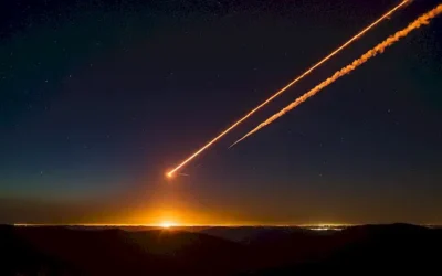 Un rayo brillante a través del cielo