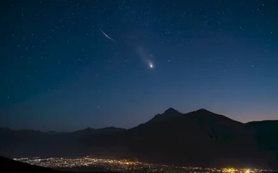 un cielo nocturno estrellado