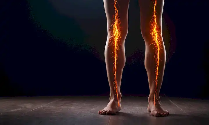 3D rendering of a persons legs, vibrant colors, spinal cord, neural connections, brain waves, digital chispas, light bulb moment, hope, triunfar, progress, resilience, valencia, new beginnings